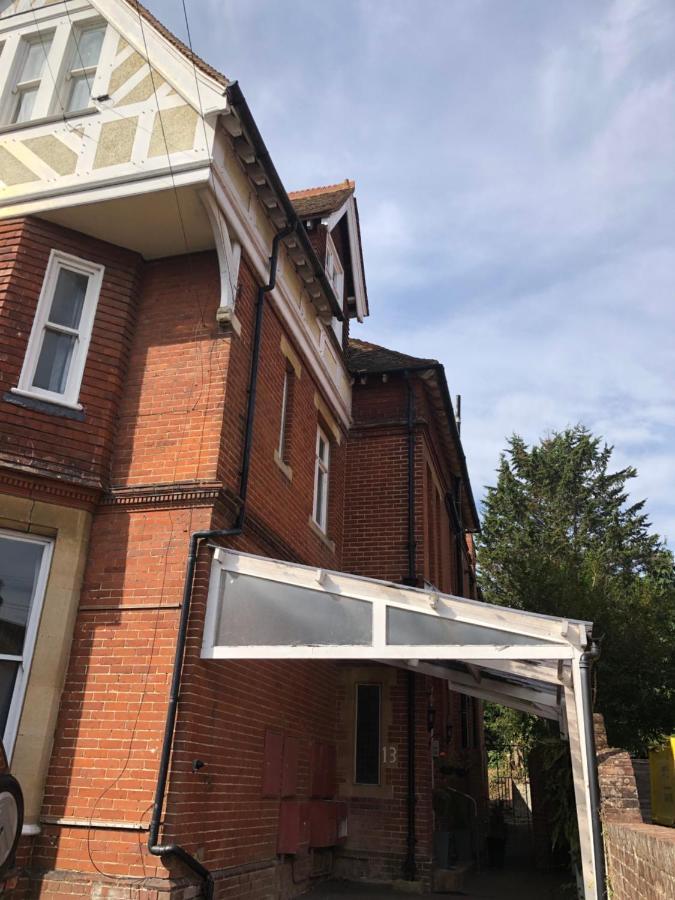 Canterbury Accommodations With Free Car Park Onsite And High Speed Wifi 외부 사진