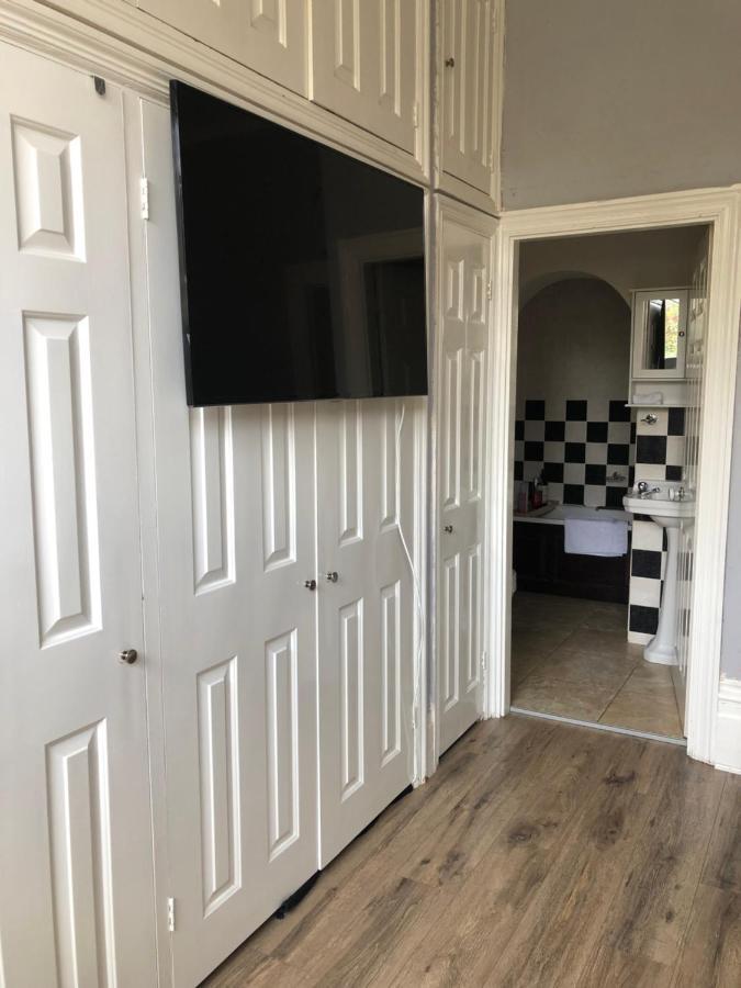 Canterbury Accommodations With Free Car Park Onsite And High Speed Wifi 외부 사진