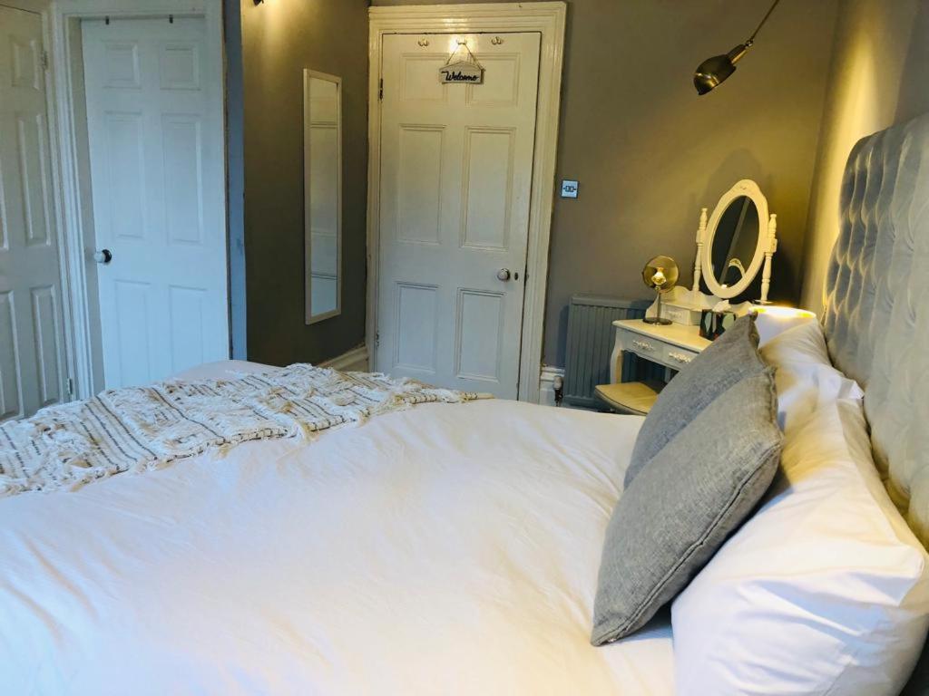 Canterbury Accommodations With Free Car Park Onsite And High Speed Wifi 외부 사진