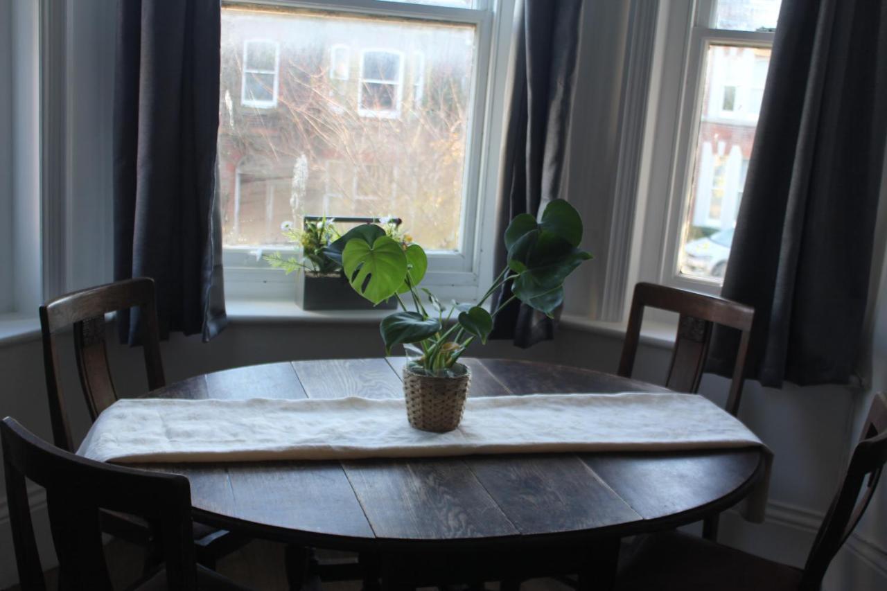 Canterbury Accommodations With Free Car Park Onsite And High Speed Wifi 외부 사진