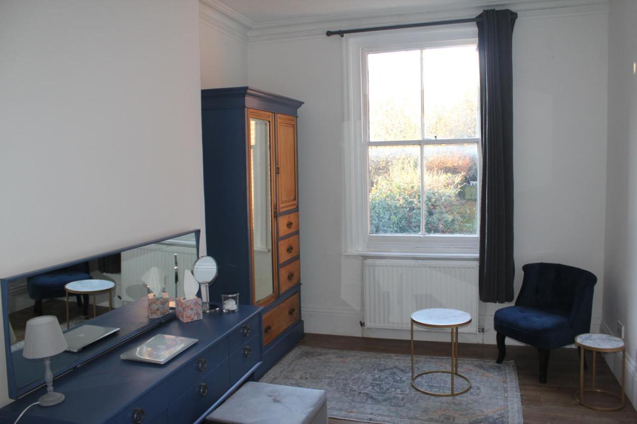 Canterbury Accommodations With Free Car Park Onsite And High Speed Wifi 외부 사진