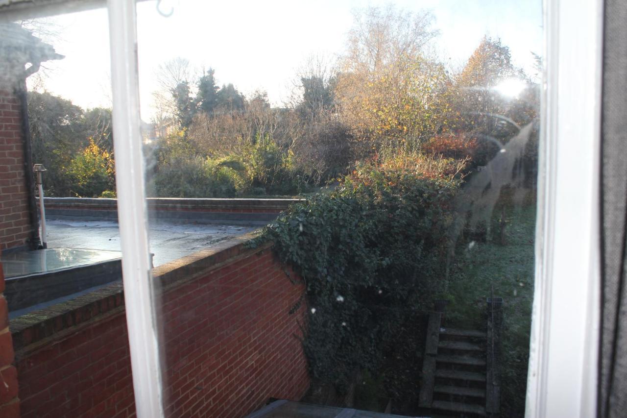 Canterbury Accommodations With Free Car Park Onsite And High Speed Wifi 외부 사진